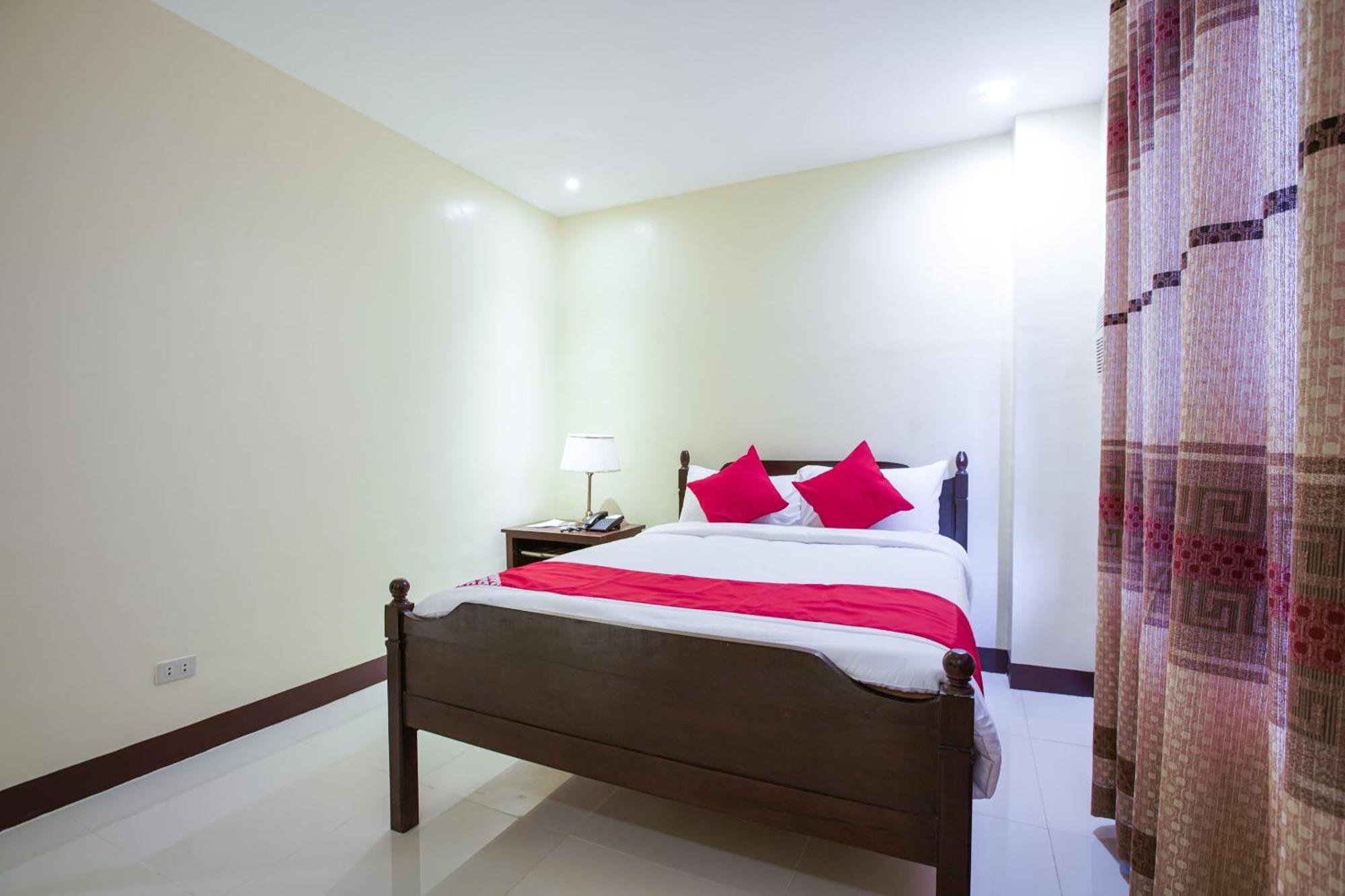 โอโย 236 โฮเทล เอดมุนโด Hotel Pototan ภายนอก รูปภาพ