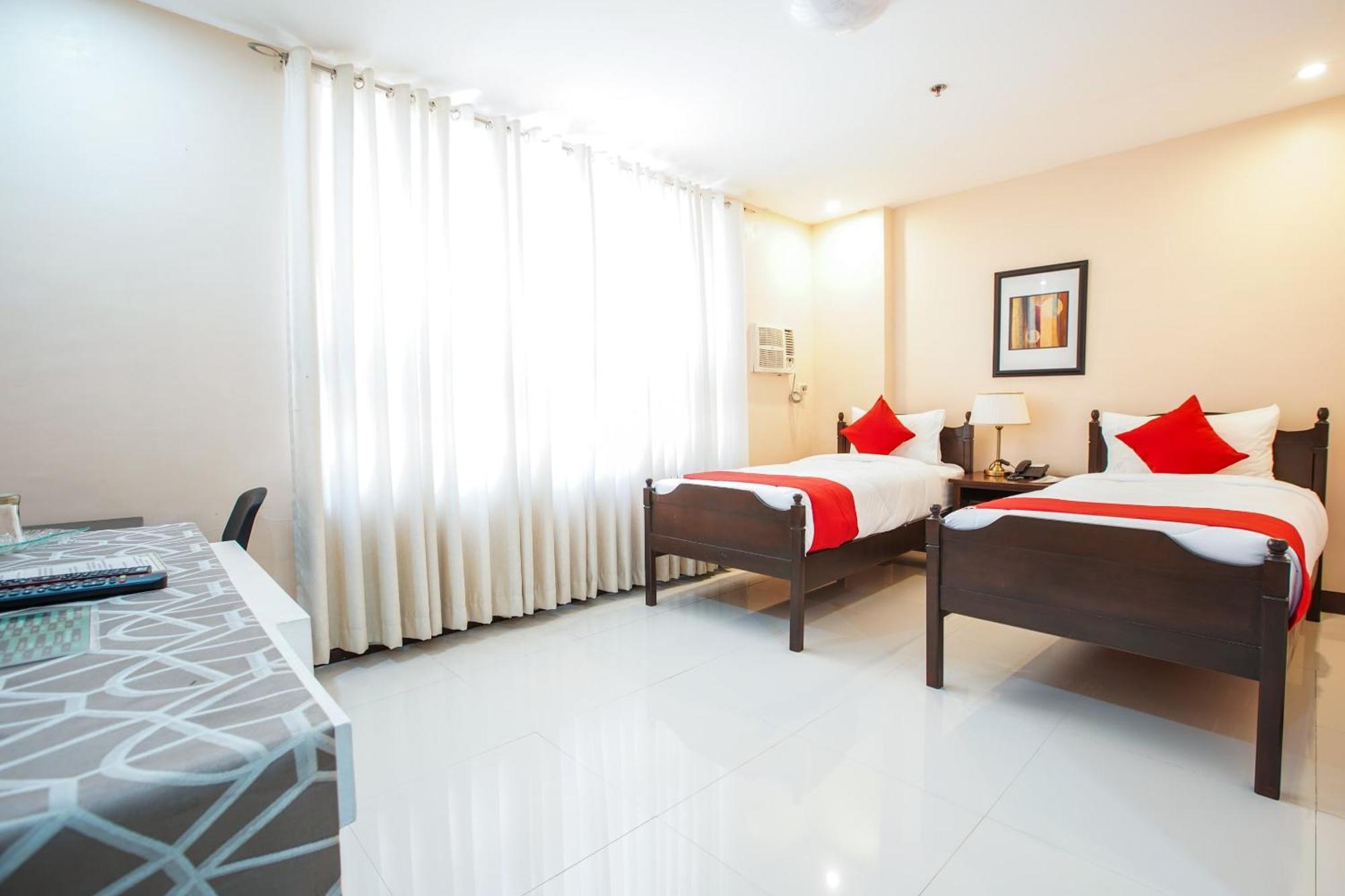 โอโย 236 โฮเทล เอดมุนโด Hotel Pototan ภายนอก รูปภาพ