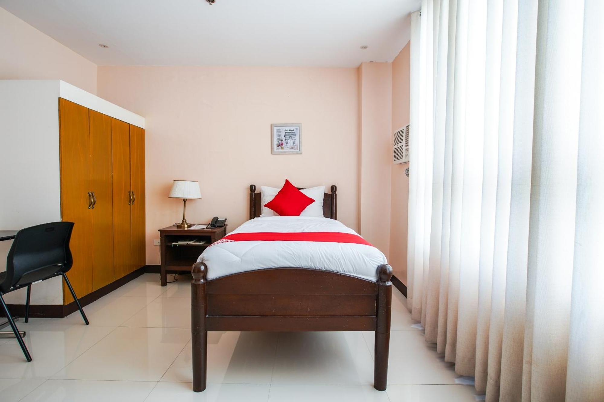 โอโย 236 โฮเทล เอดมุนโด Hotel Pototan ภายนอก รูปภาพ